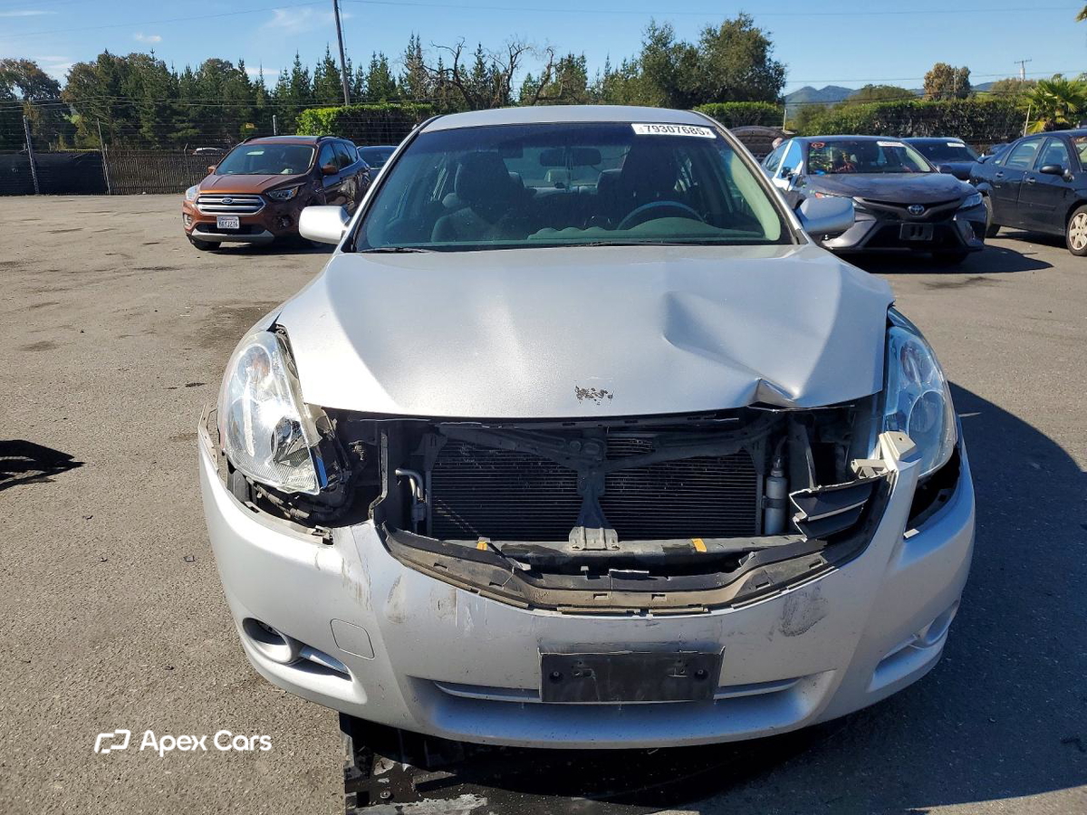 Nissan Altima 2010