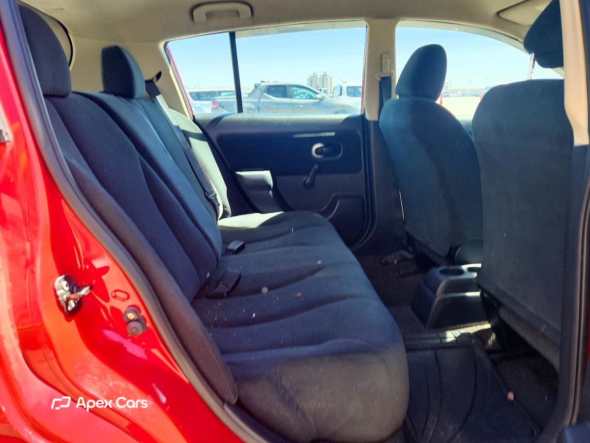 Nissan Versa 2011