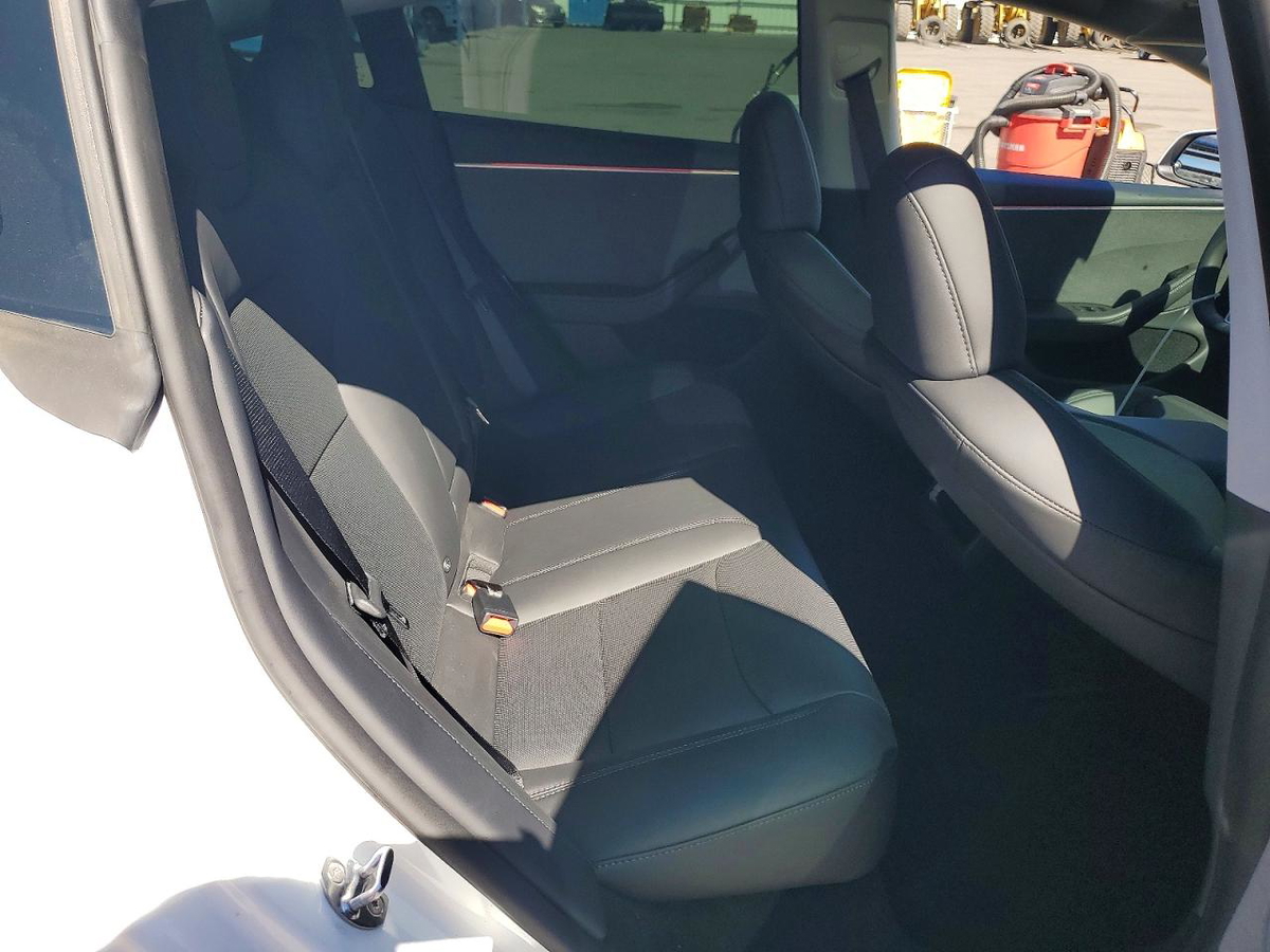 Tesla Model 3 2025