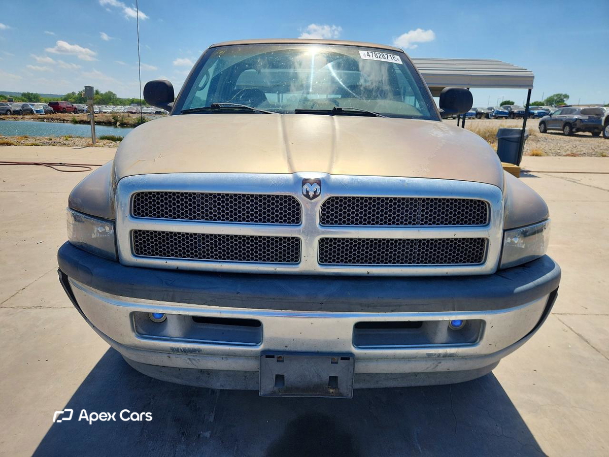 Dodge RAM 2000