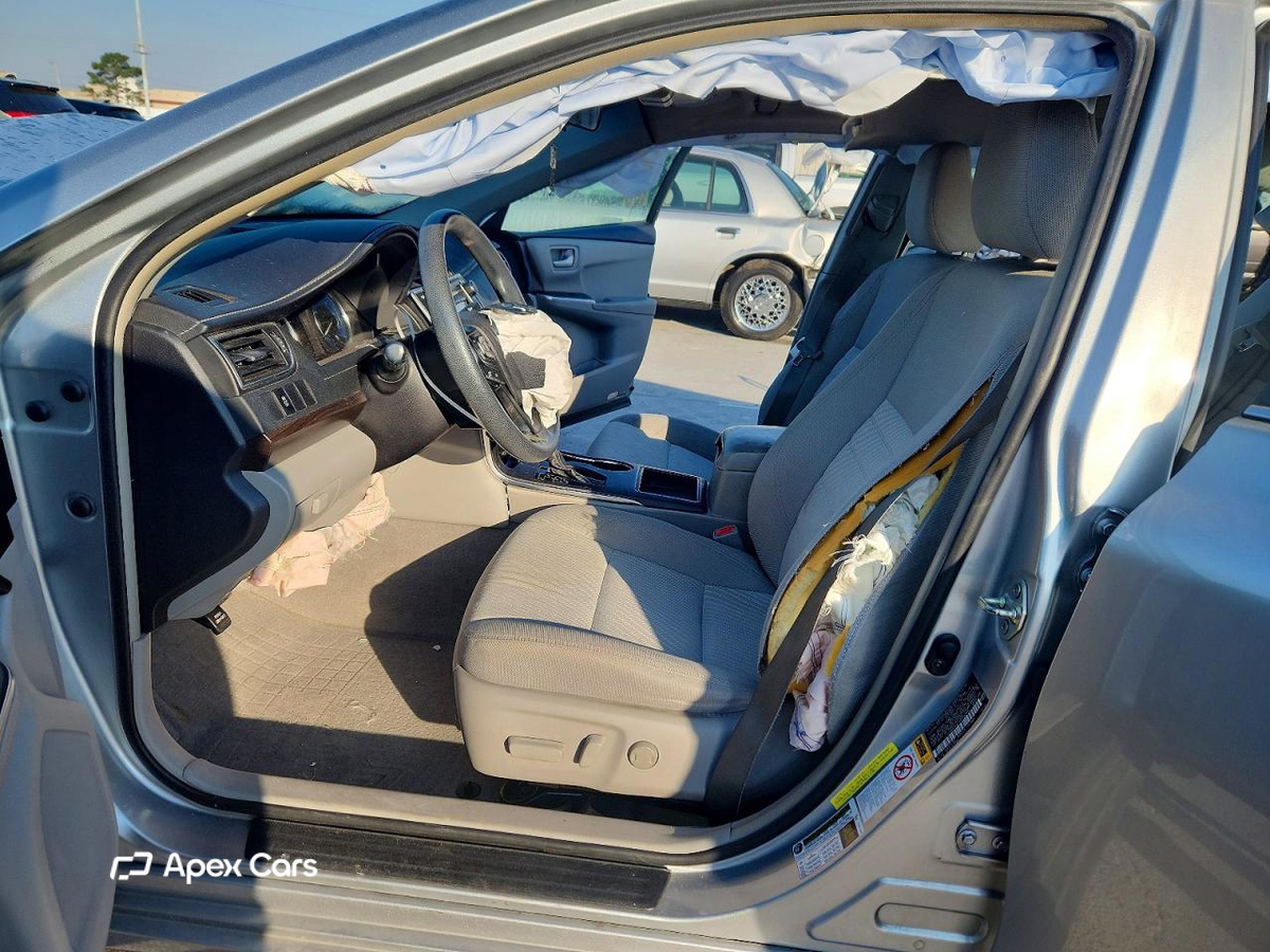 Toyota Camry 2016
