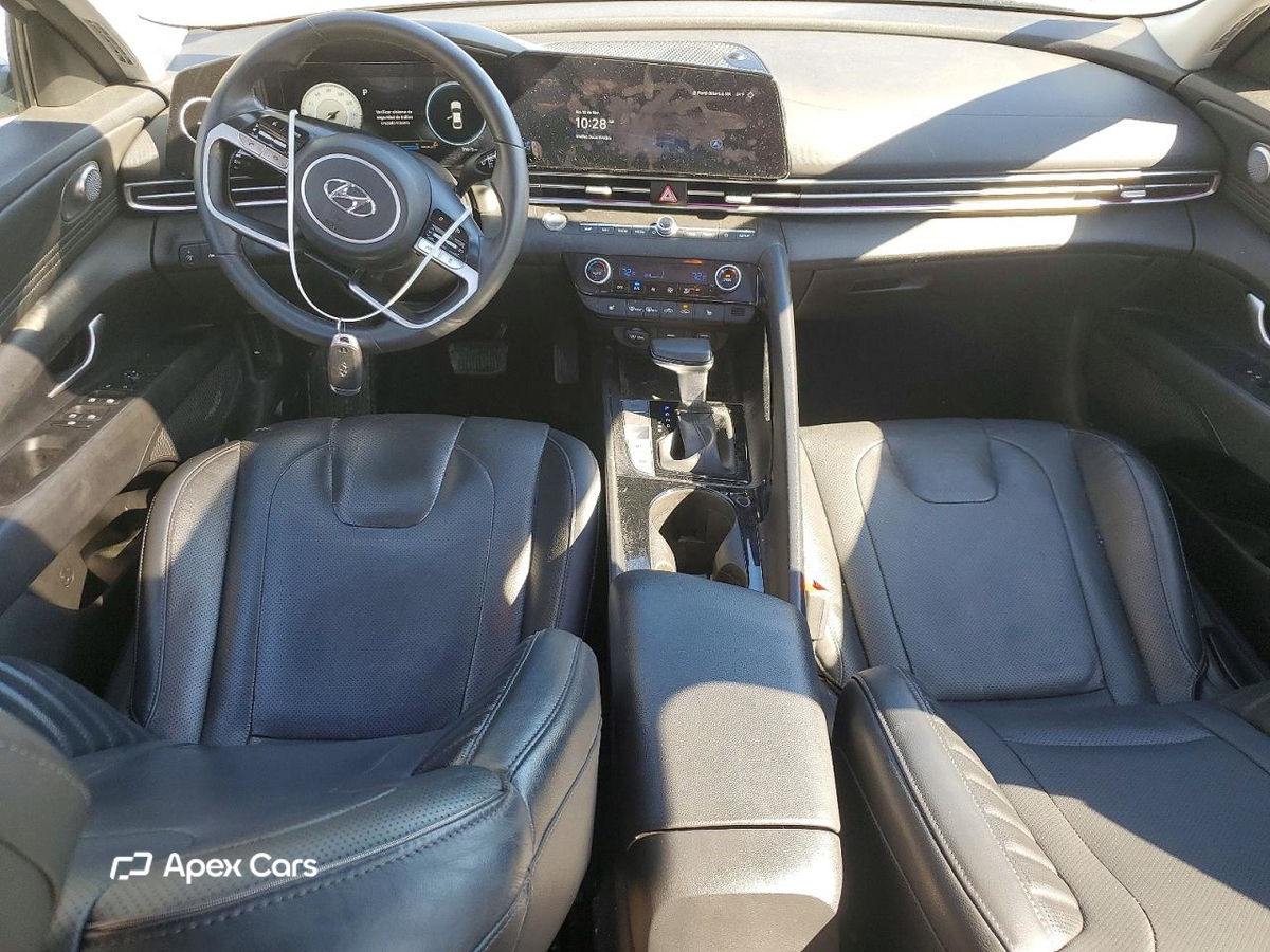Hyundai Elantra 2023
