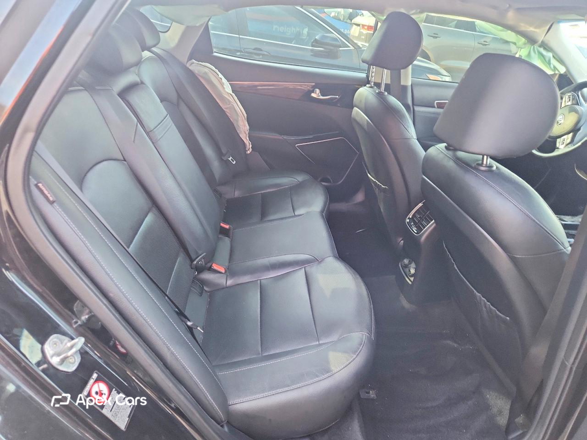 Kia Cadenza 2017