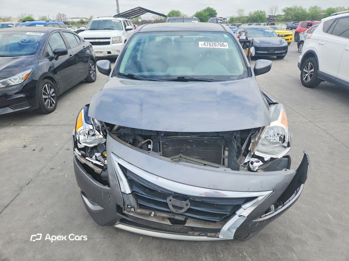 Nissan Versa 2018