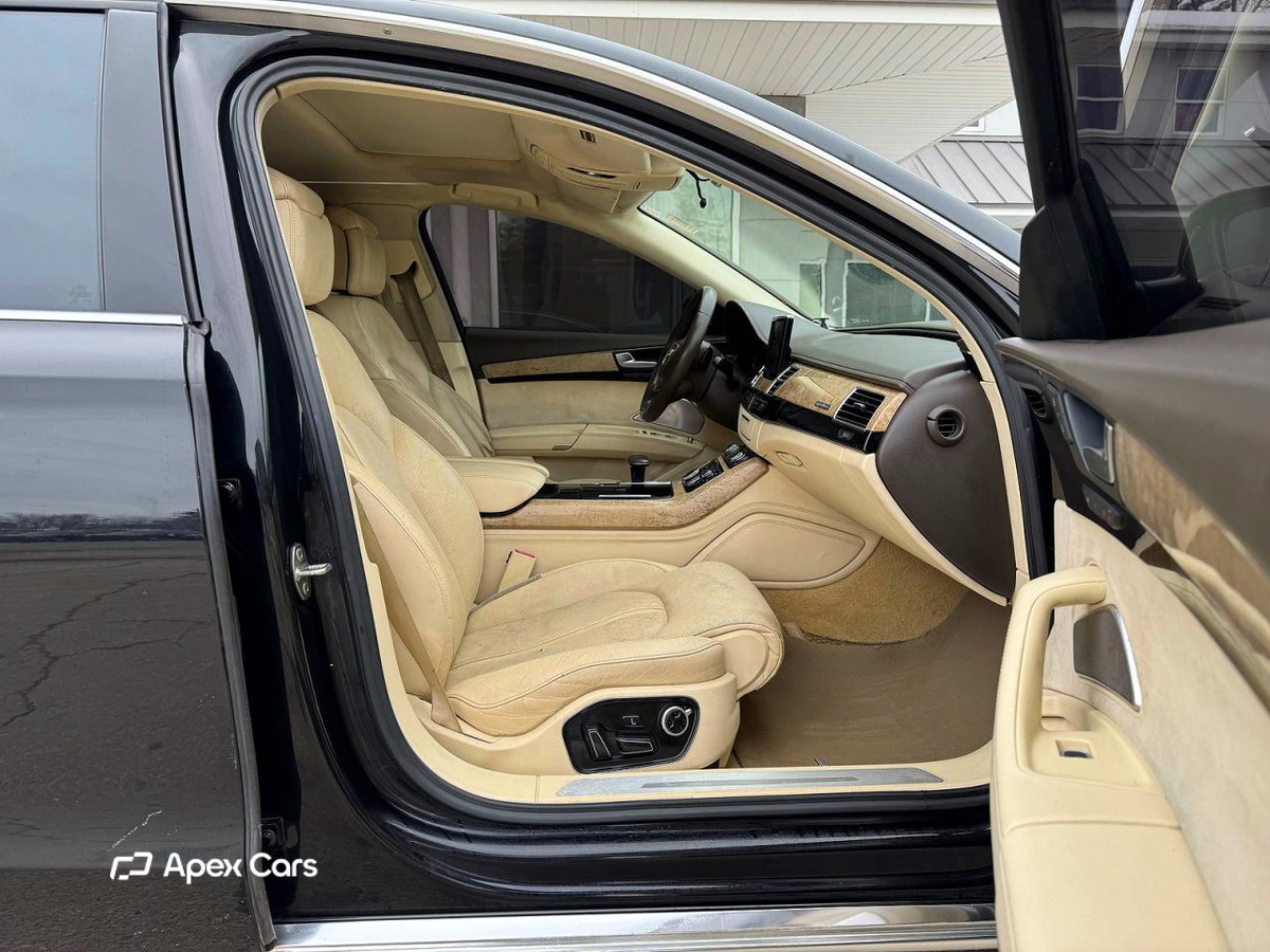 Audi A8 2011