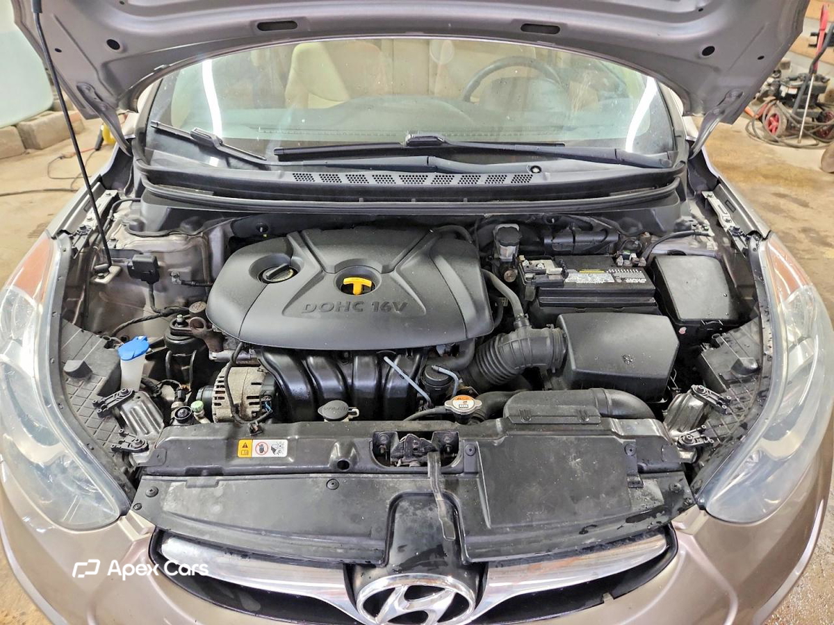 Hyundai Elantra 2013