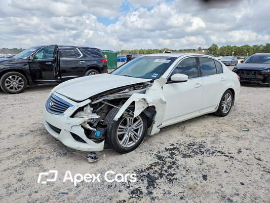 Infiniti  2010 - Image 1 of 12
