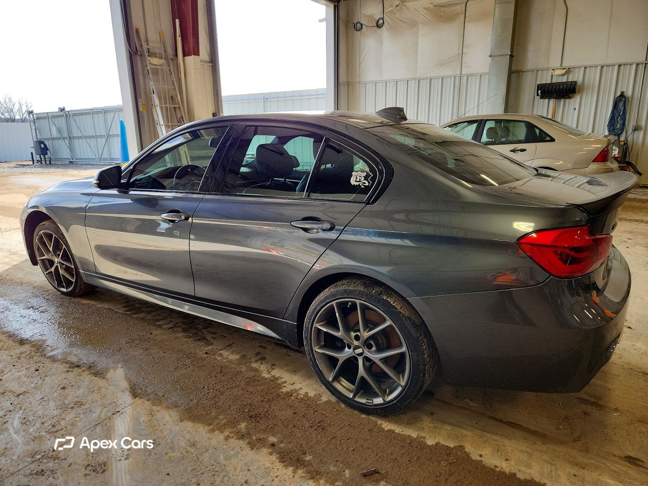 BMW Series 3 2016