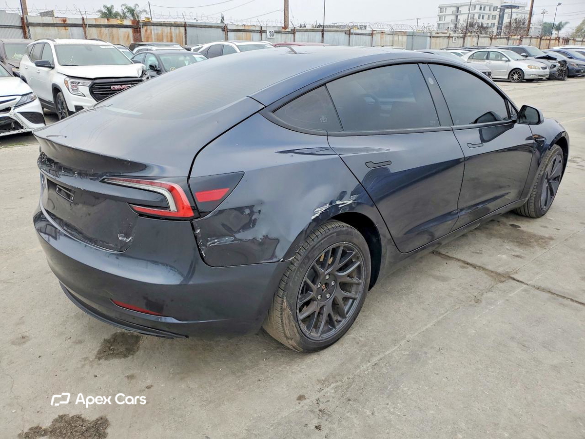 Tesla Model 3 2025