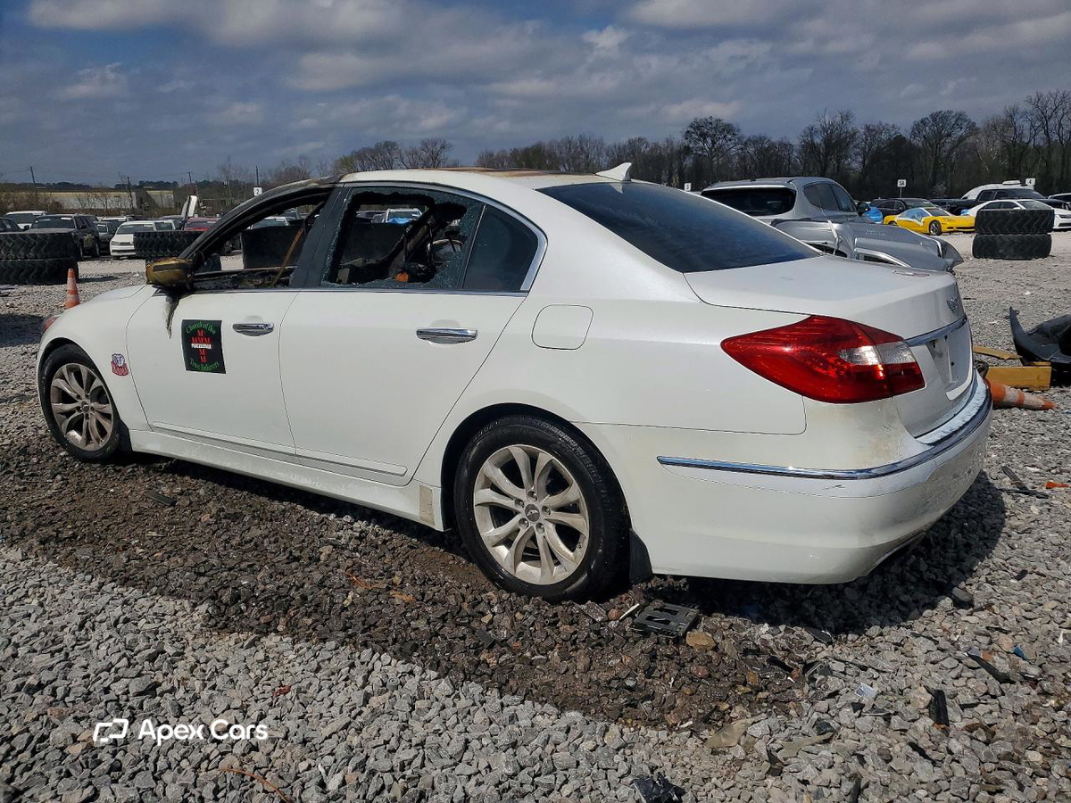 Hyundai Genesis 2012