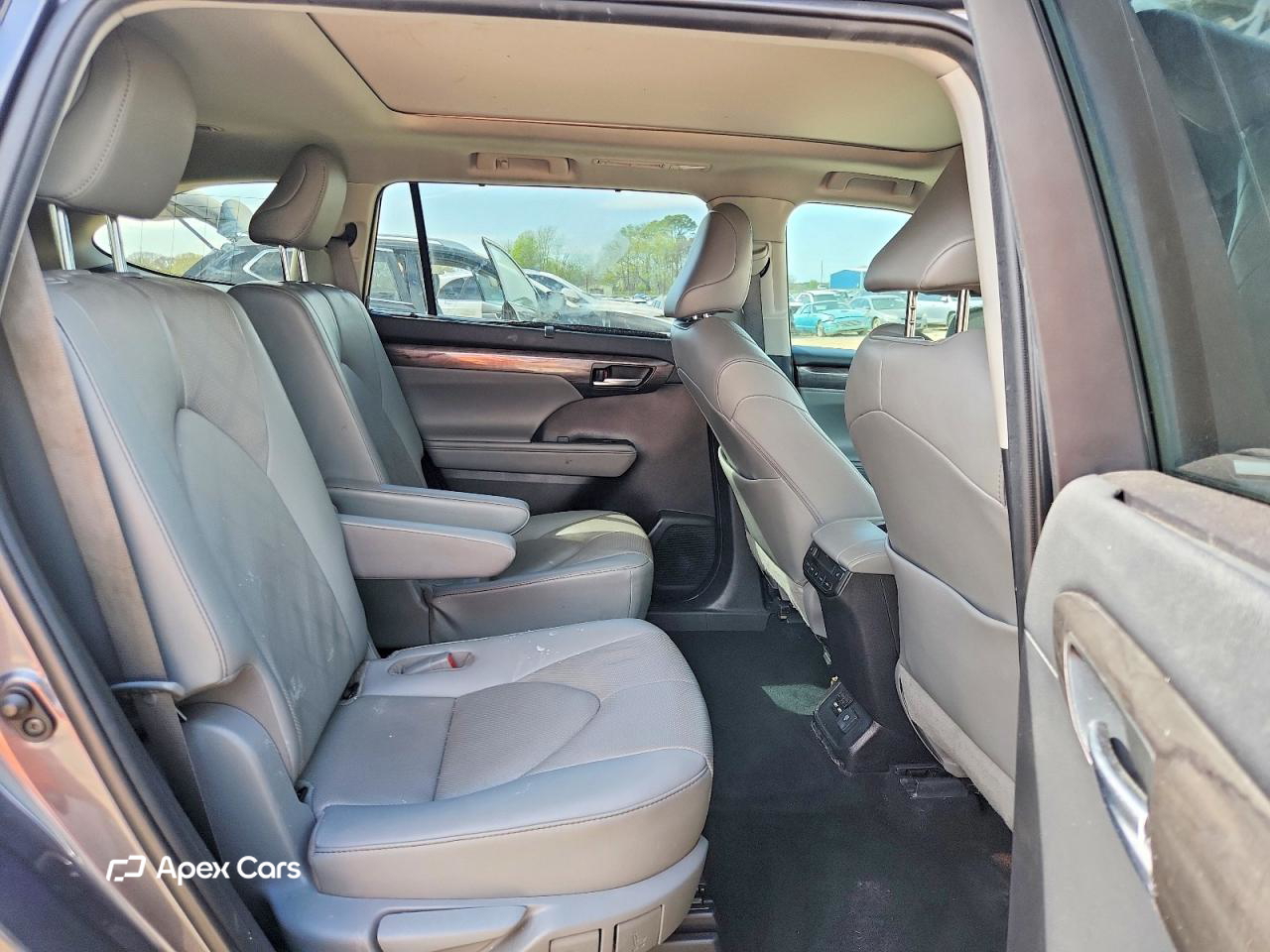 Toyota Highlander 2020