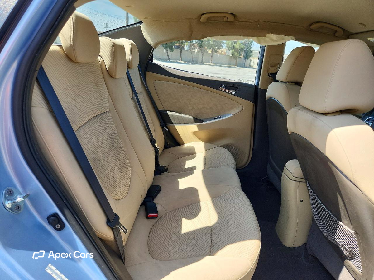 Hyundai Accent 2012