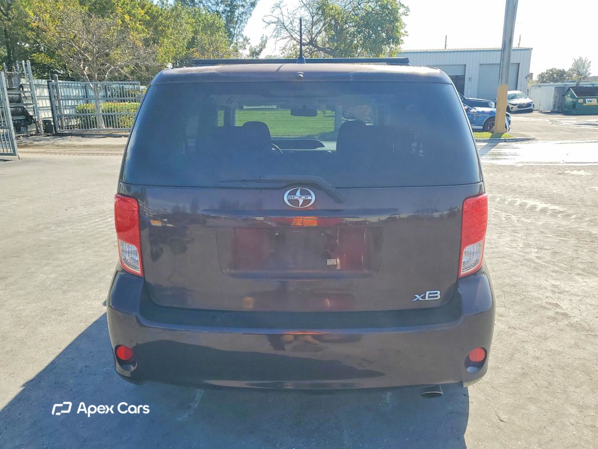 Scion xB 2011