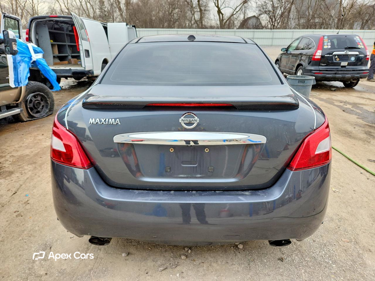Nissan Maxima 2010