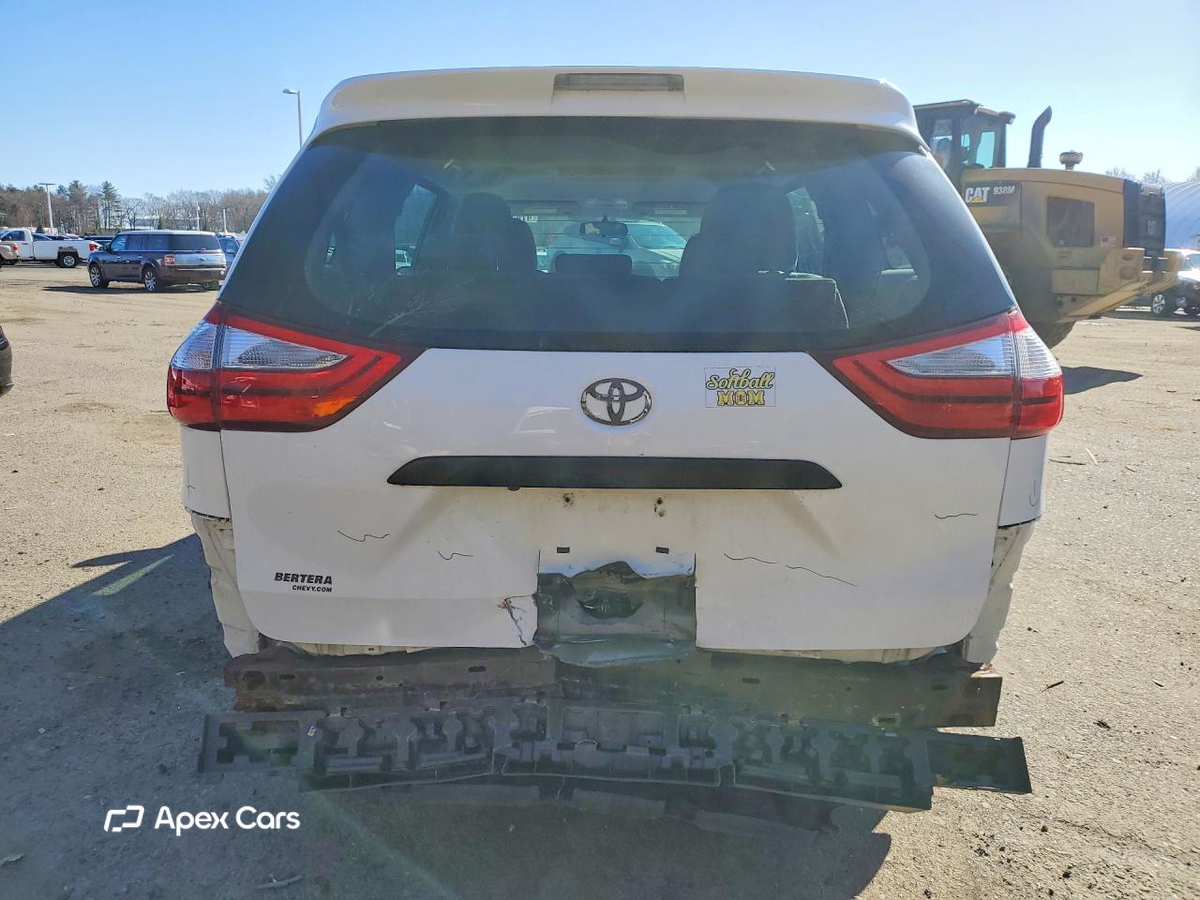 Toyota Sienna 2015