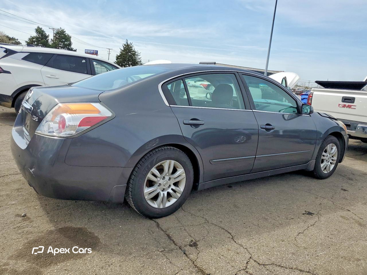 Nissan Altima 2011