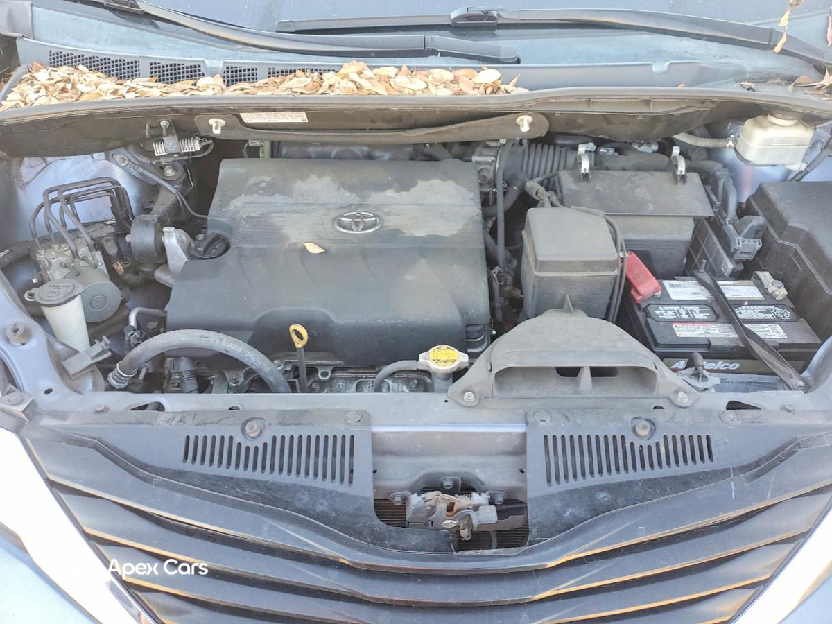 Toyota Sienna 2014
