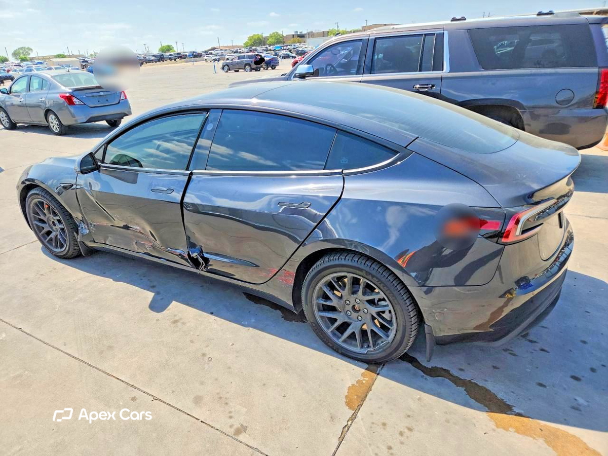 Tesla Model 3 2024