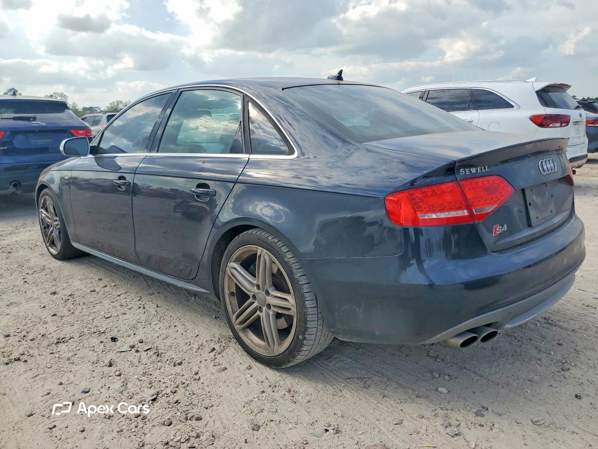 Audi RS4 2011