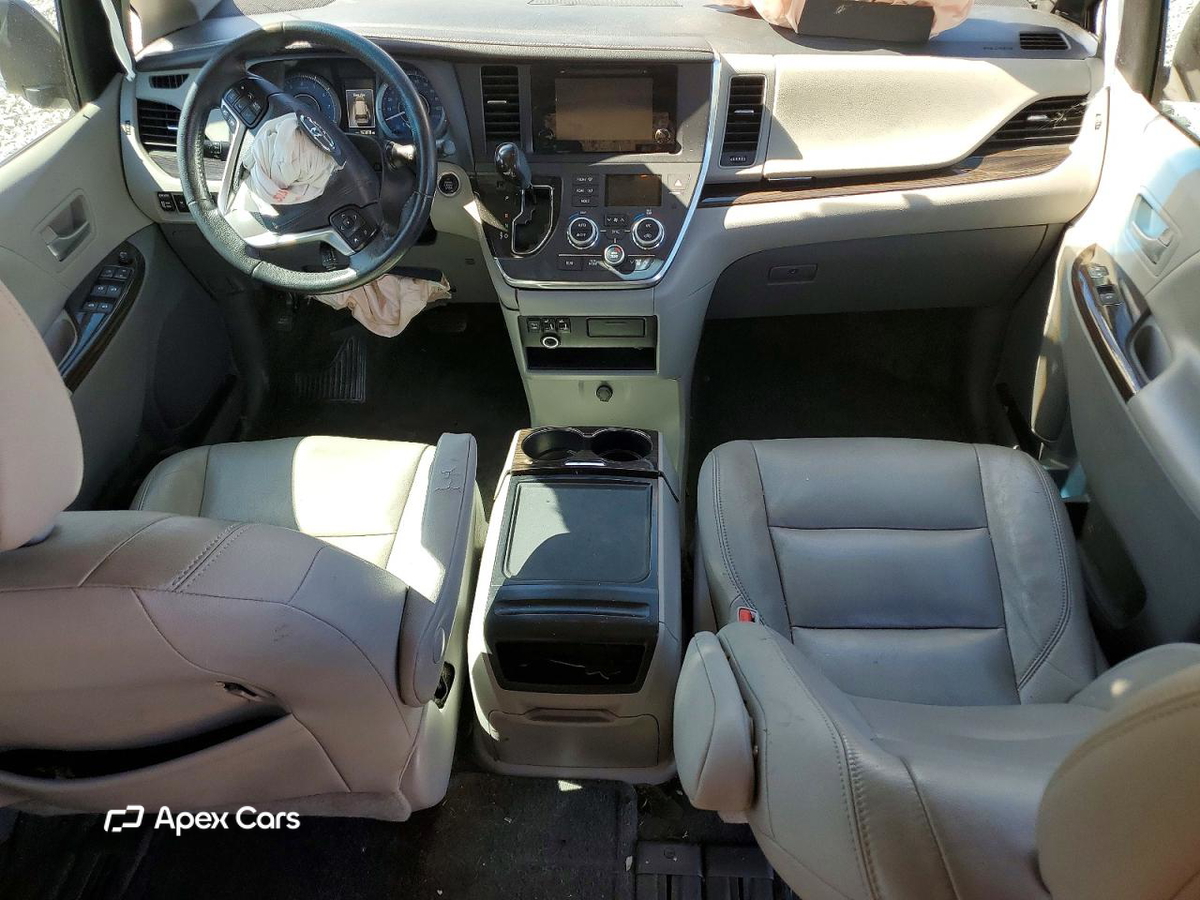 Toyota Sienna 2015