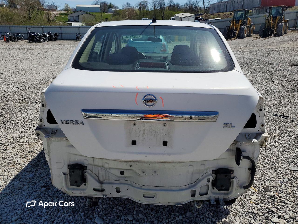 Nissan Versa 2007