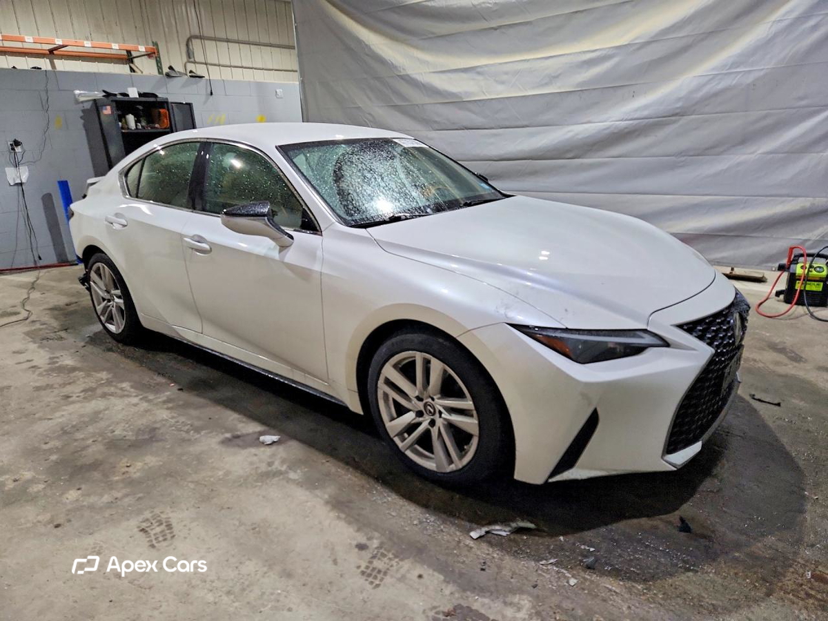 Lexus IS 2021