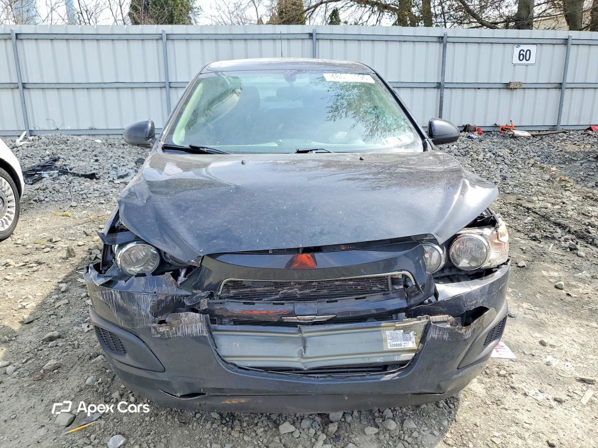 Chevrolet Sonic 2015
