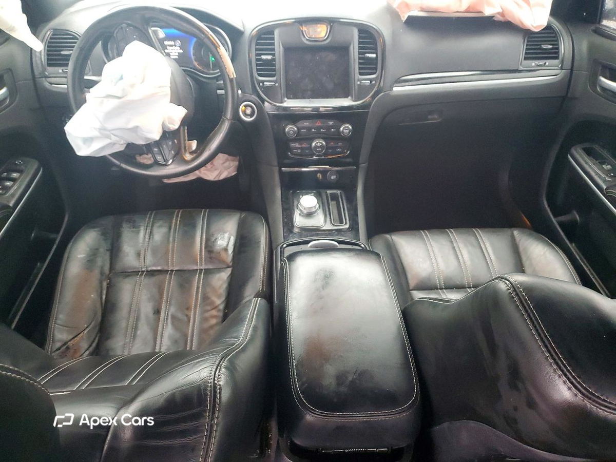 Chrysler 300 2021