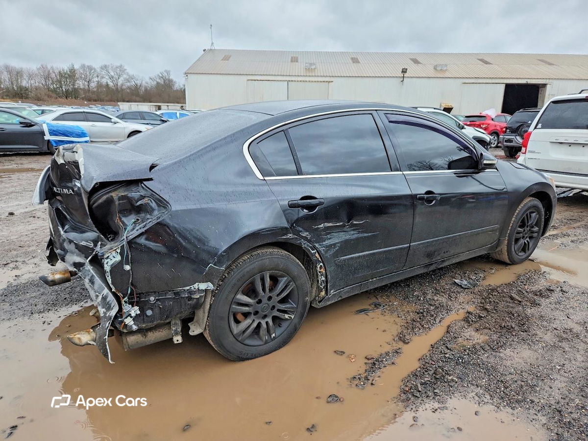 Nissan Altima 2010