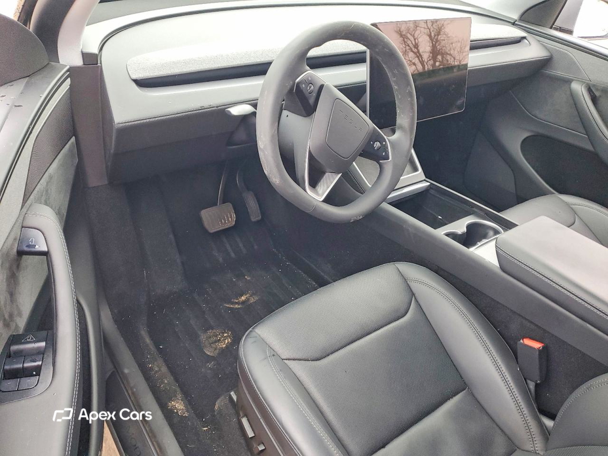 Tesla Model Y 2026