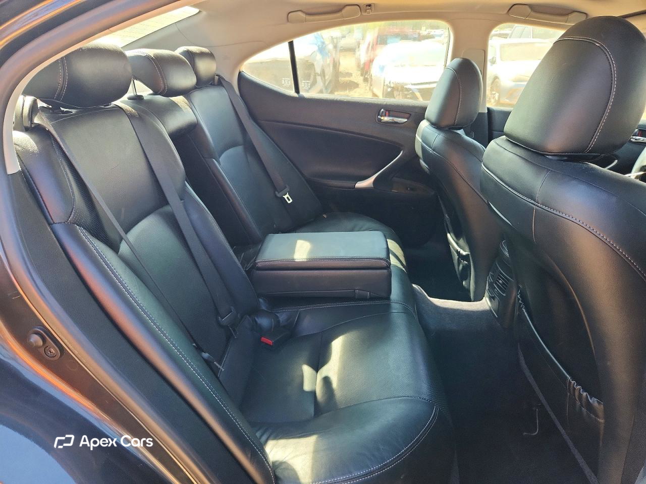 Lexus IS 2010