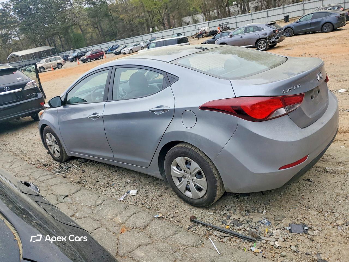 Hyundai Elantra 2016