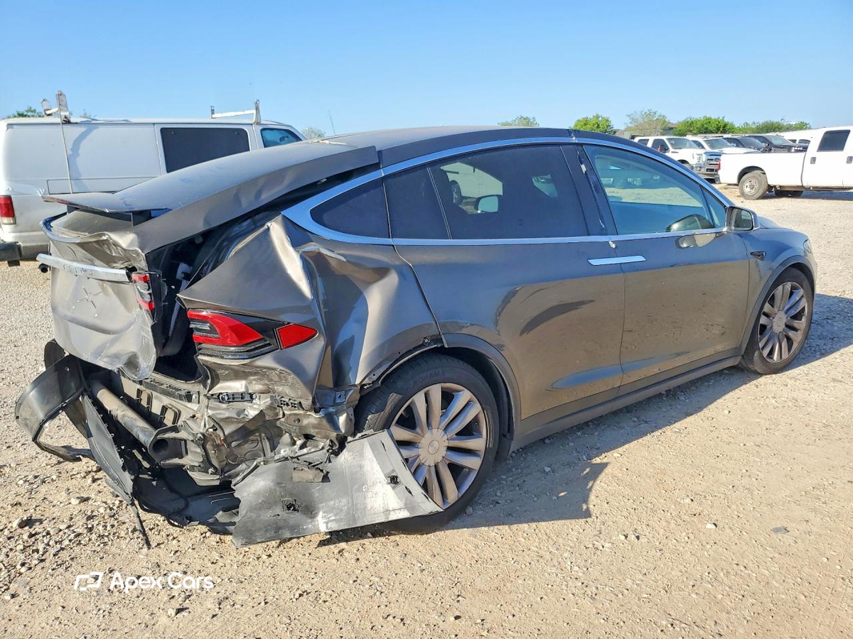 Tesla Model X 2016