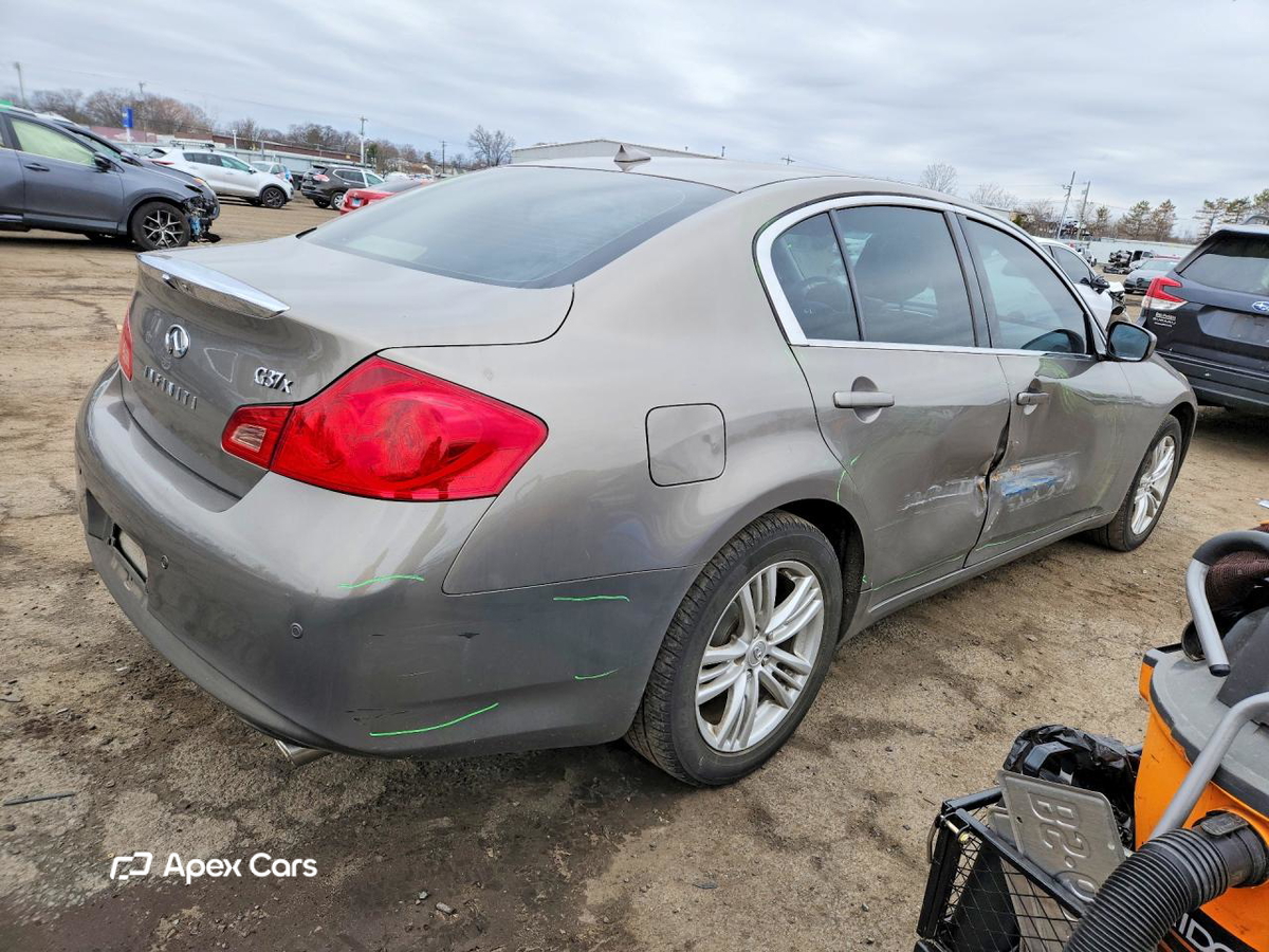 Infiniti G 2013