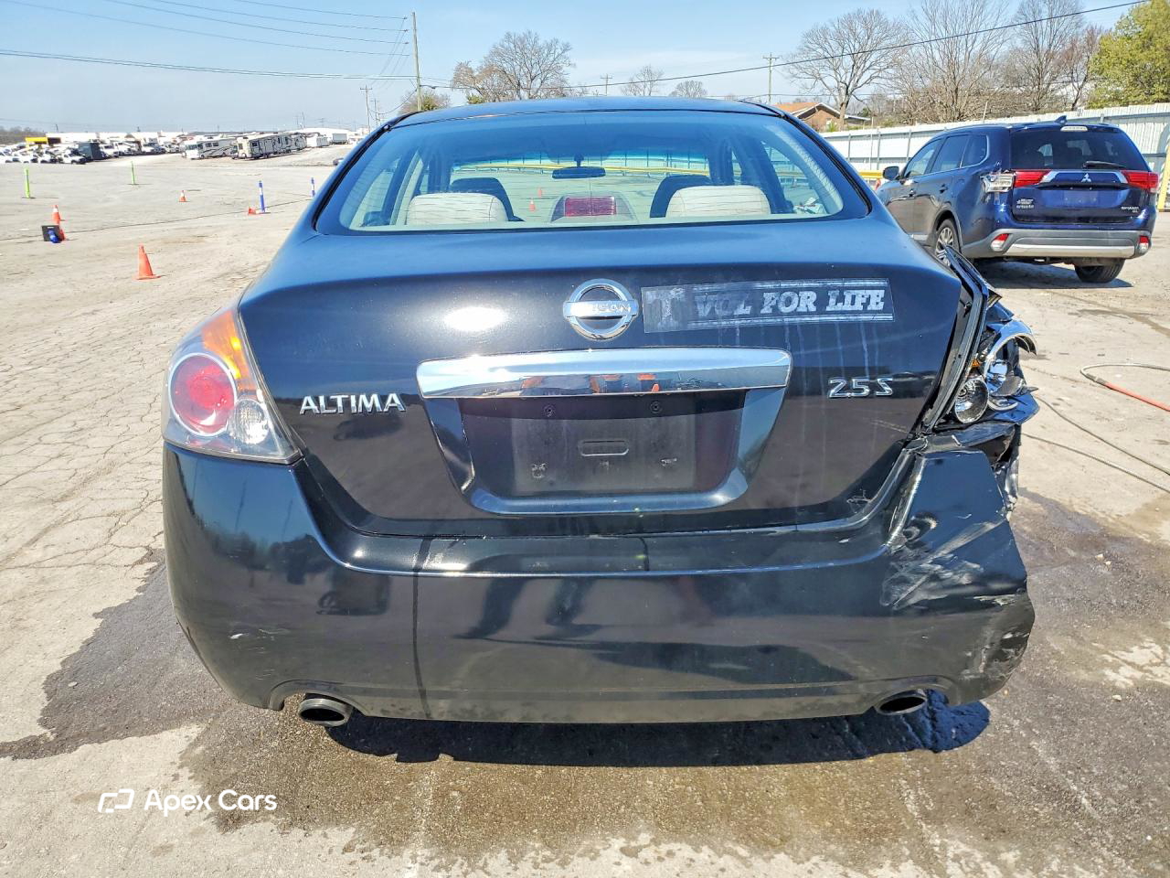 Nissan Altima 2010