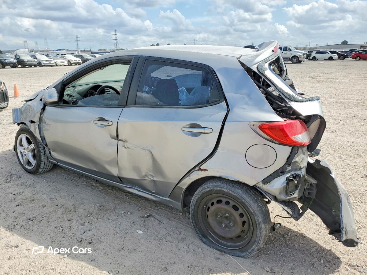 Mazda 2 2012