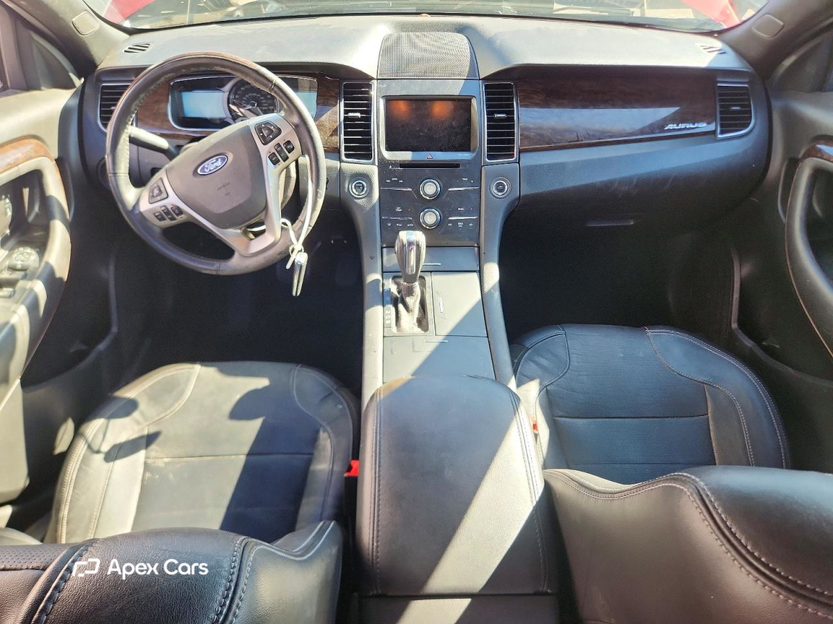 Ford Taurus 2015