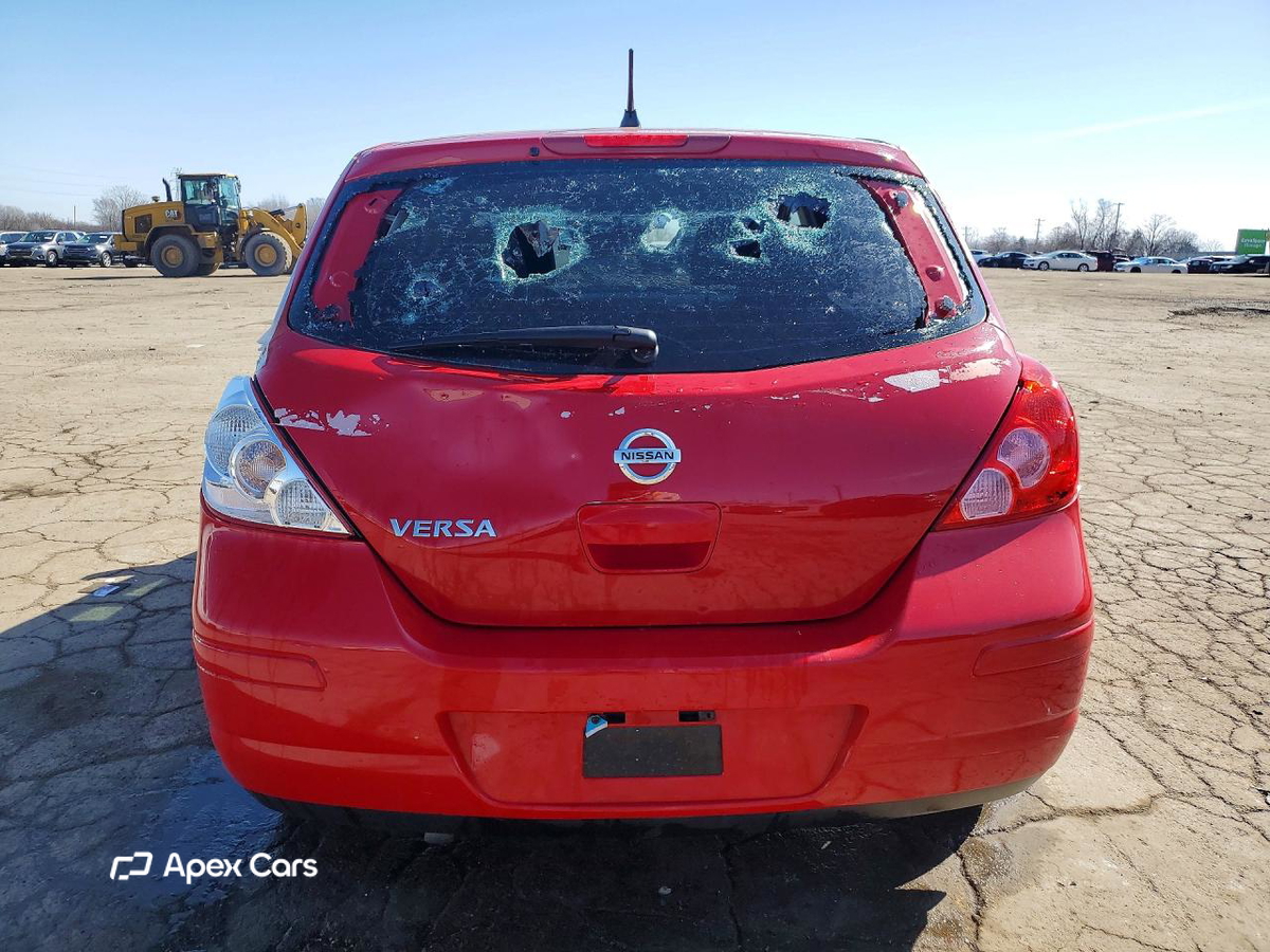 Nissan Versa 2011