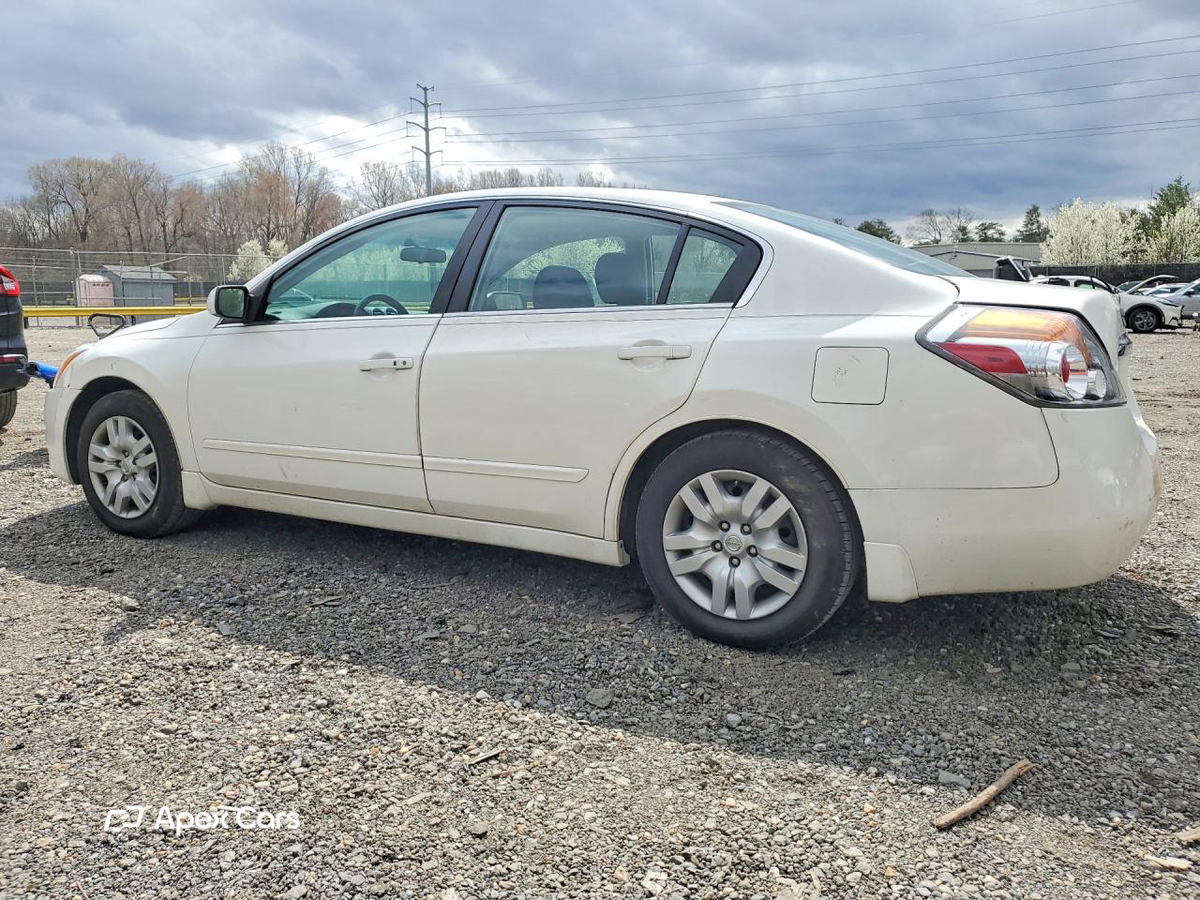 Nissan Altima 2010