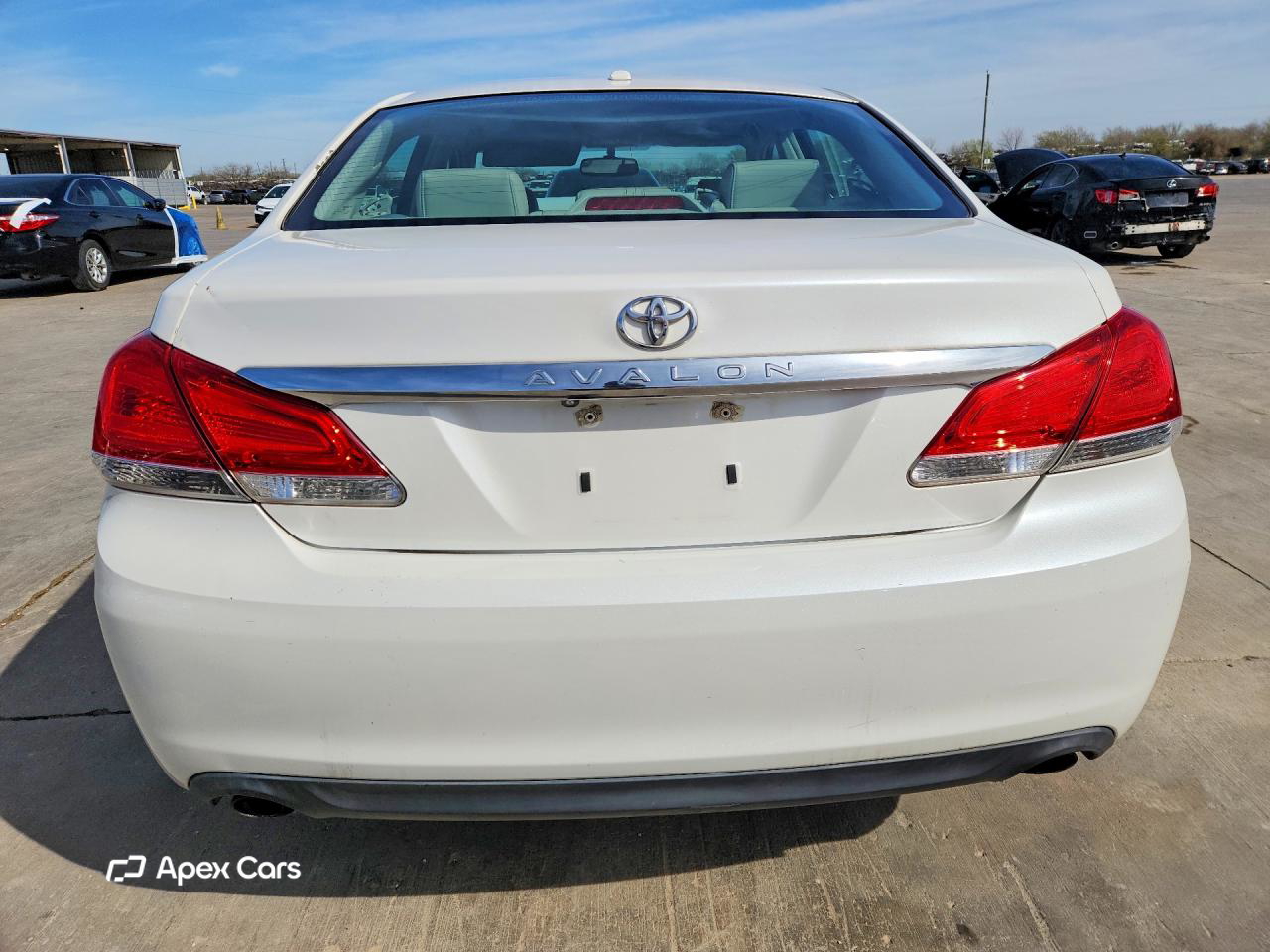 Toyota Avalon 2011