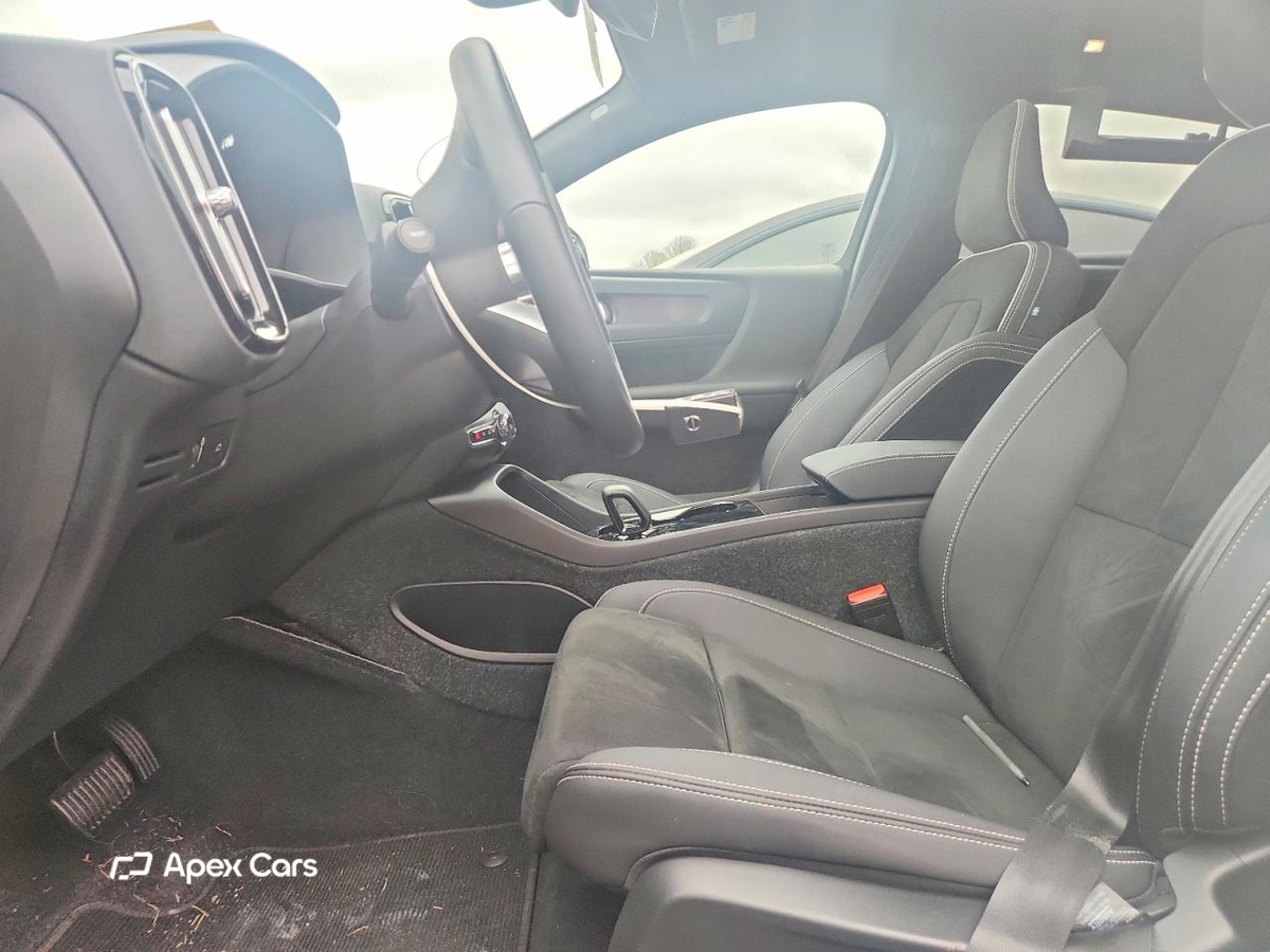 Volvo C40 2022