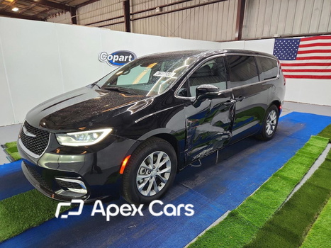 Chrysler Pacifica 2026 - Image 1 of 13