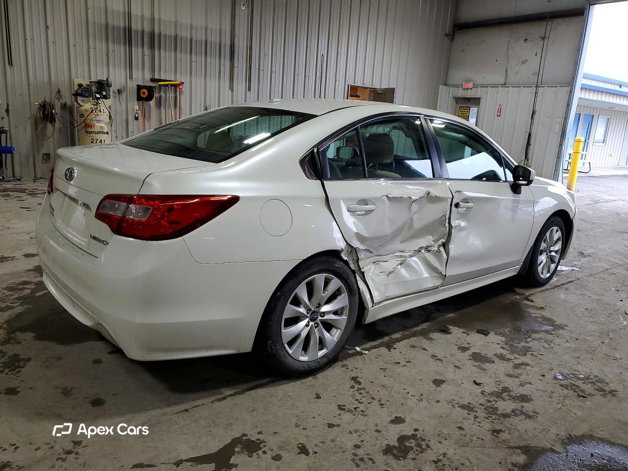 Subaru Legacy 2015