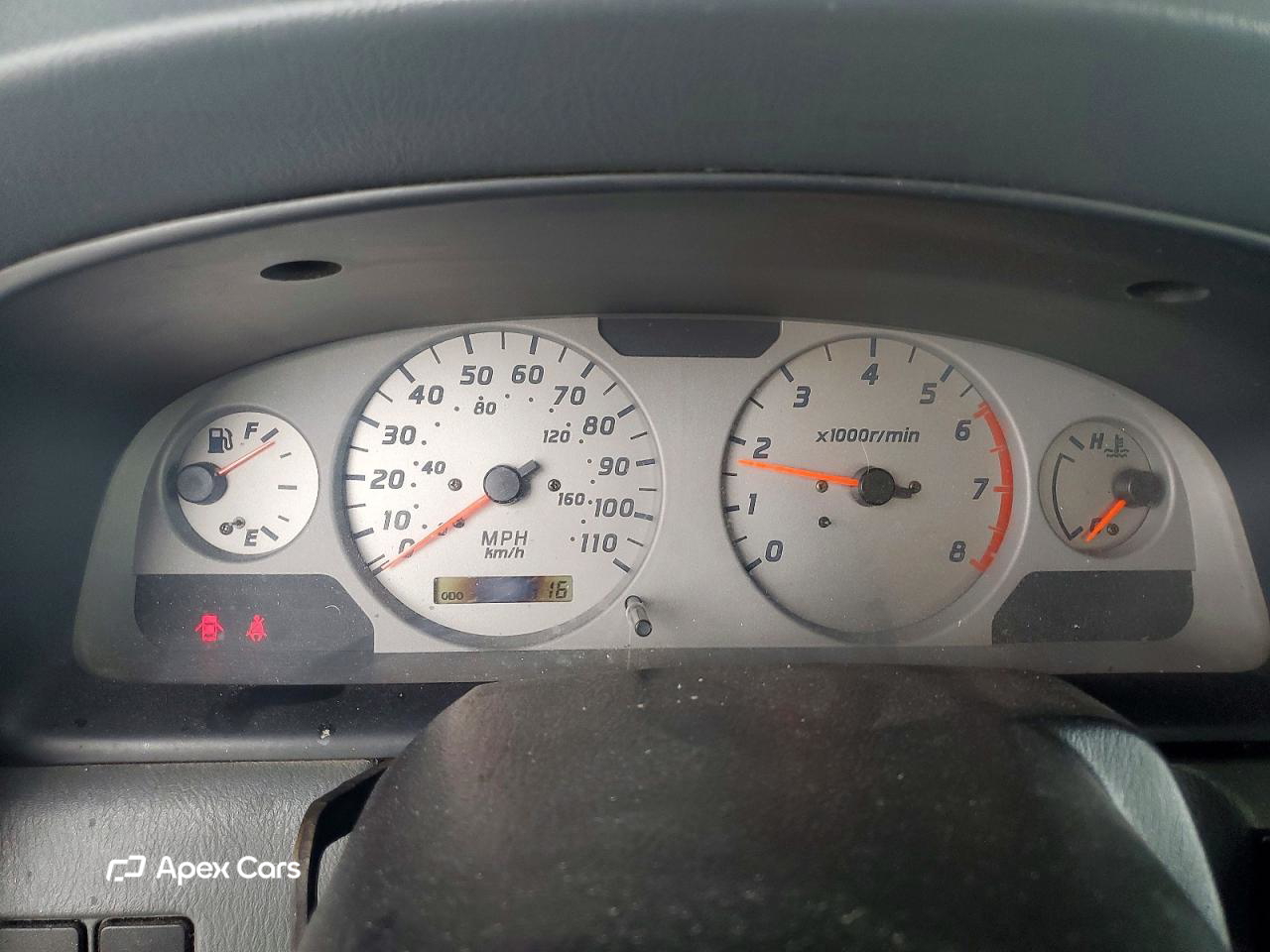 Nissan Navara (Frontier) 2001