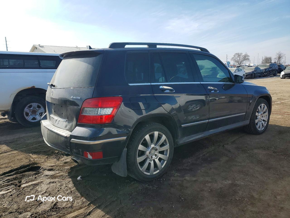 Mercedes-Benz  2011