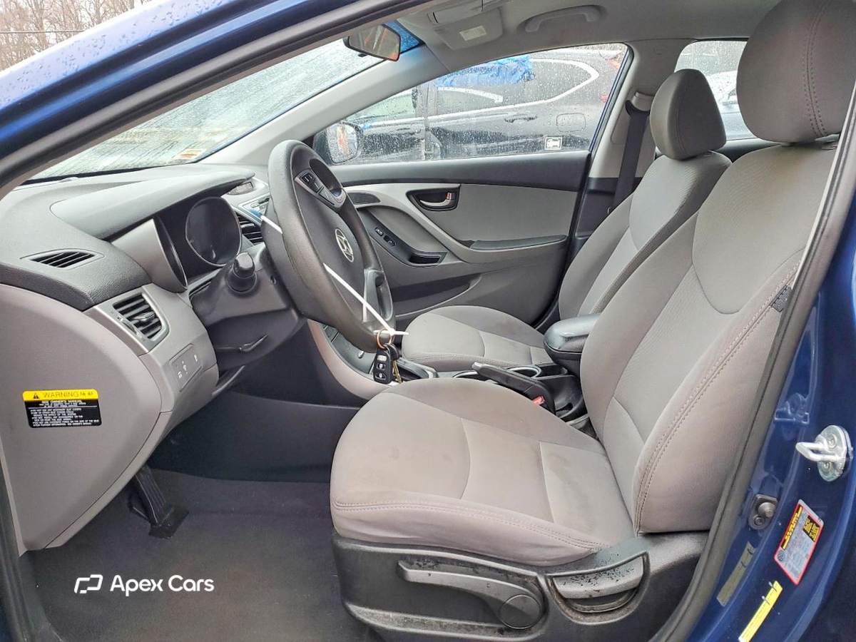 Hyundai Elantra 2016