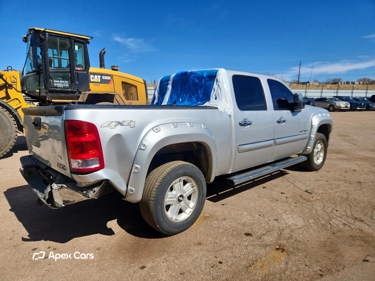 GMC Sierra 2013