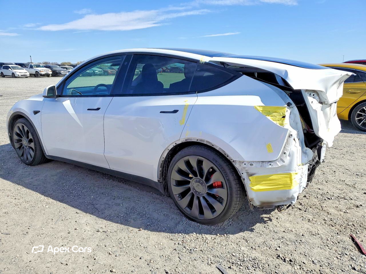Tesla Model Y 2023