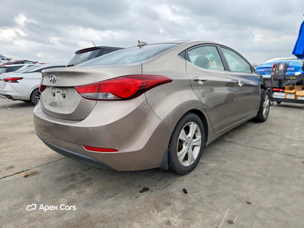 Hyundai Elantra 2016