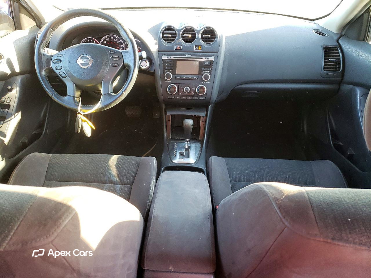 Nissan Altima 2011